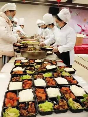 尋味武漢 團餐迎來洗牌期？25年餐飲老店跨界拓展新賽道